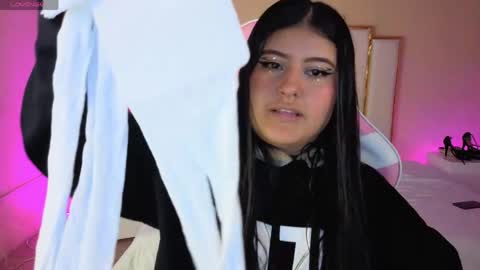 Anna online show from April 17, 1:14 pm