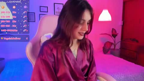 Snapshot of anne_bloom_ chatting on December 12, 12:27 am Anne online show from December 12, 12:27 am