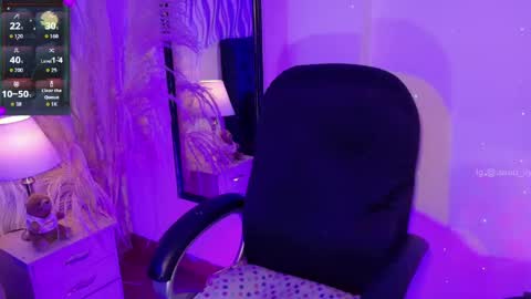   online show from April 15, 9:37 pm