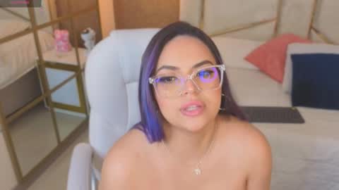 Snapshot of anne_mallow chatting on February 21, 11:55 am Ann online show from February 21, 11:55 am