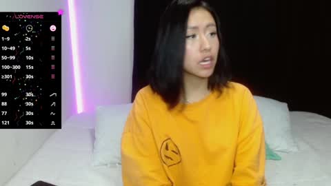 Snapshot of anne_nicholson chatting on December 12, 5:10 am Anne online show from December 12, 5:10 am