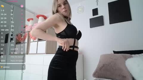 Anne Willow online show from March 24, 3:00 am