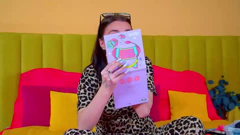 Snapshot of anneavery chatting on November 19, 6:46 am Anne online show from November 19, 6:46 am