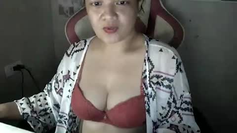 Snapshot of annecutie34 chatting on February 10, 3:38 pm annecutie34 online show from February 10, 3:38 pm