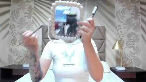 Snapshot of annedixie chatting on June 15, 3:09 am Anne online show from June 15, 3:09 am