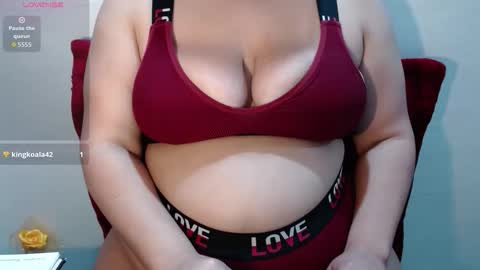 anneliessee online show from December 2, 6:08 am