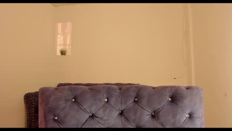 annelis_om online show from April 7, 3:23 pm