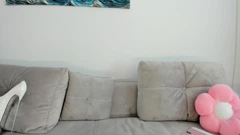 annemona online show from February 16, 11:28 am