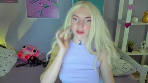 Snapshot of annetenet chatting on December 14, 7:40 am Annet online show from December 14, 7:40 am