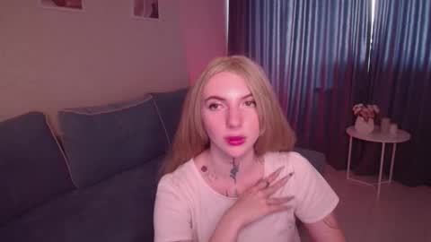 Snapshot of annetenet chatting on September 21, 9:22 am Annet online show from September 21, 9:22 am