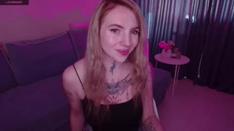 Snapshot of annetenet chatting on October 11, 7:29 am Annet online show from October 11, 7:29 am