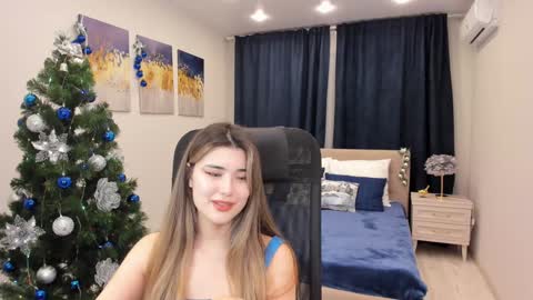 Snapshot of annetli chatting on December 12, 10:13 am annetli online show from December 12, 10:13 am