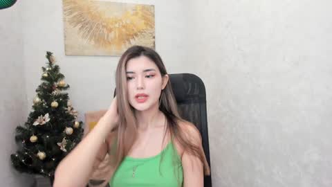 Snapshot of annetli chatting on December 21, 4:30 am annetli online show from December 21, 4:30 am