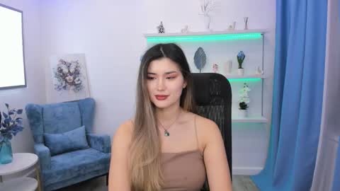 Snapshot of annetli chatting on September 26, 3:43 am annetli online show from September 26, 3:43 am