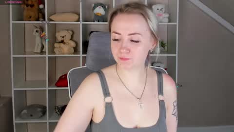 Joyce Howard online show from April 12, 1:10 am