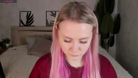 Joyce Howard online show from April 13, 2:17 am