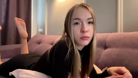 N online show from April 11, 7:02 am