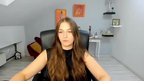 annewilsonn online show from November 25, 12:27 pm