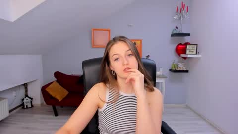 annewilsonn online show from March 18, 12:08 pm