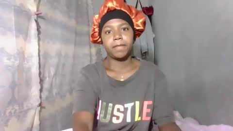 annick98 online show from March 9, 7:01 am