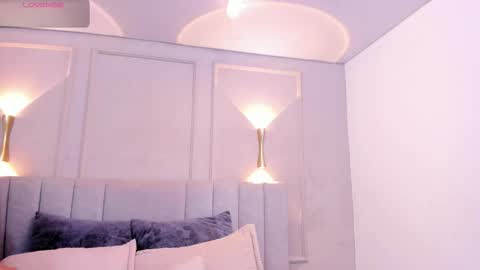 annie_20_ online show from January 14, 12:00 pm