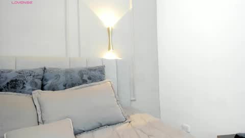 annie_20_ online show from January 19, 12:09 pm