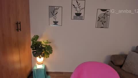 annie_barozzi online show from March 25, 1:39 pm