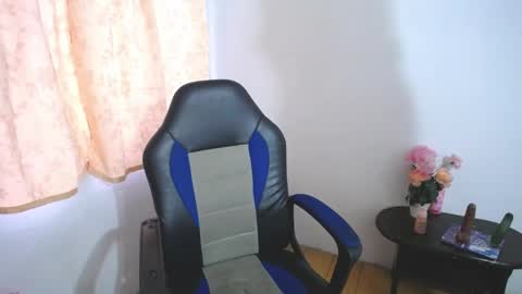 Annie3 online show from October 8, 10:18 pm