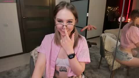 Annie online show from March 7, 6:49 pm