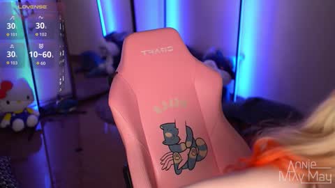 Annie May   online show from November 2, 1:13 pm