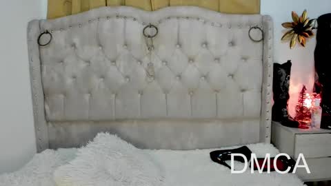 Snapshot of annie_roggers chatting on December 15, 10:47 pm Annie online show from December 15, 10:47 pm