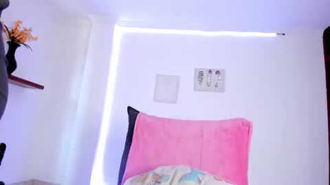 Annie online show from January 9, 1:25 pm