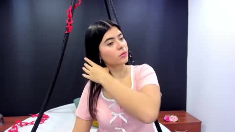 Snapshot of annie_sweet_1 chatting on February 20, 1:00 pm Annie online show from February 20, 1:00 pm