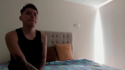 Snapshot of annieandleandro chatting on November 11, 7:47 pm Annie And Leandro online show from November 11, 7:47 pm