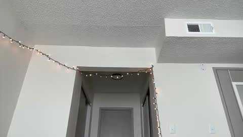 Snapshot of annieangel18 chatting on December 5, 6:26 pm ONLY FANS online show from December 5, 6:26 pm