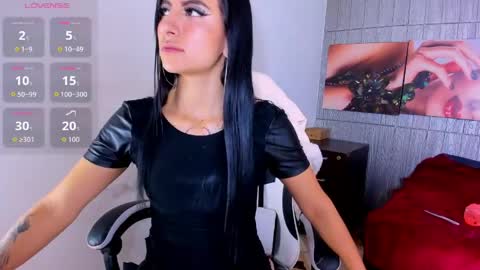 Anniee online show from May 25, 12:55 pm