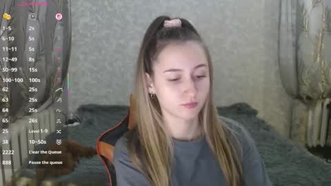 annieee_smith online show from December 21, 4:47 pm