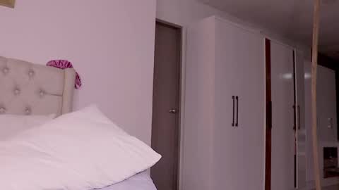 Dulce candyxxx online show from December 5, 5:04 am