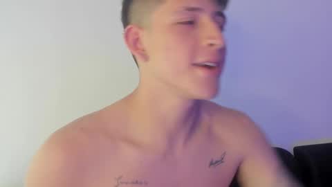 Snapshot of anniie_and_alex chatting on February 4, 8:17 pm Annie Alex online show from February 4, 8:17 pm