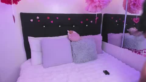 Annie Evans  online show from February 20, 2:41 am