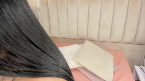 Annie Queen online show from March 26, 2:50 am