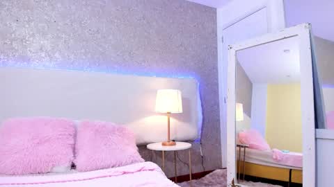 AnniieCooper online show from March 22, 2:09 pm