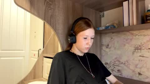 Kira online show from April 3, 12:25 pm