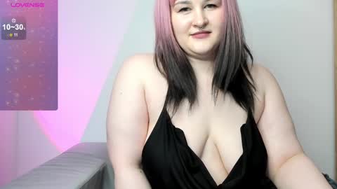 Snapshot of annnott chatting on December 20, 12:05 pm Ann online show from December 20, 12:05 pm