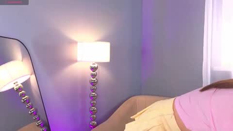 Annuetta online show from March 6, 8:11 am