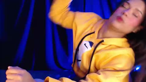 Snapshot of anny_jhoson chatting on October 31, 1:17 am ANNY online show from October 31, 1:17 am