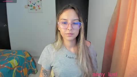 Snapshot of anny_lust chatting on December 6, 4:38 pm Issabela online show from December 6, 4:38 pm