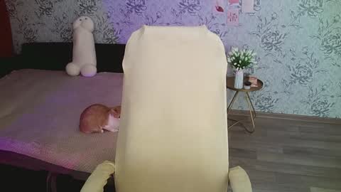 Annie online show from January 31, 7:07 am