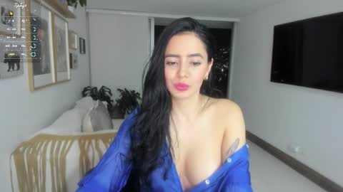 Snapshot of annybeiker chatting on October 8, 11:35 pm Anny online show from October 8, 11:35 pm