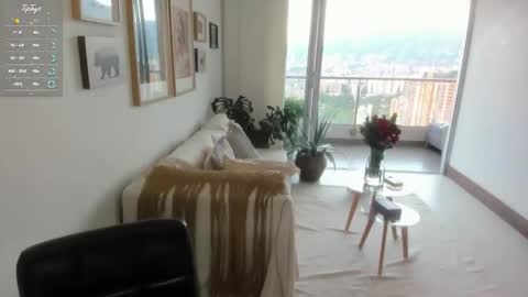 Snapshot of annybeiker chatting on October 19, 10:21 pm Anny online show from October 19, 10:21 pm